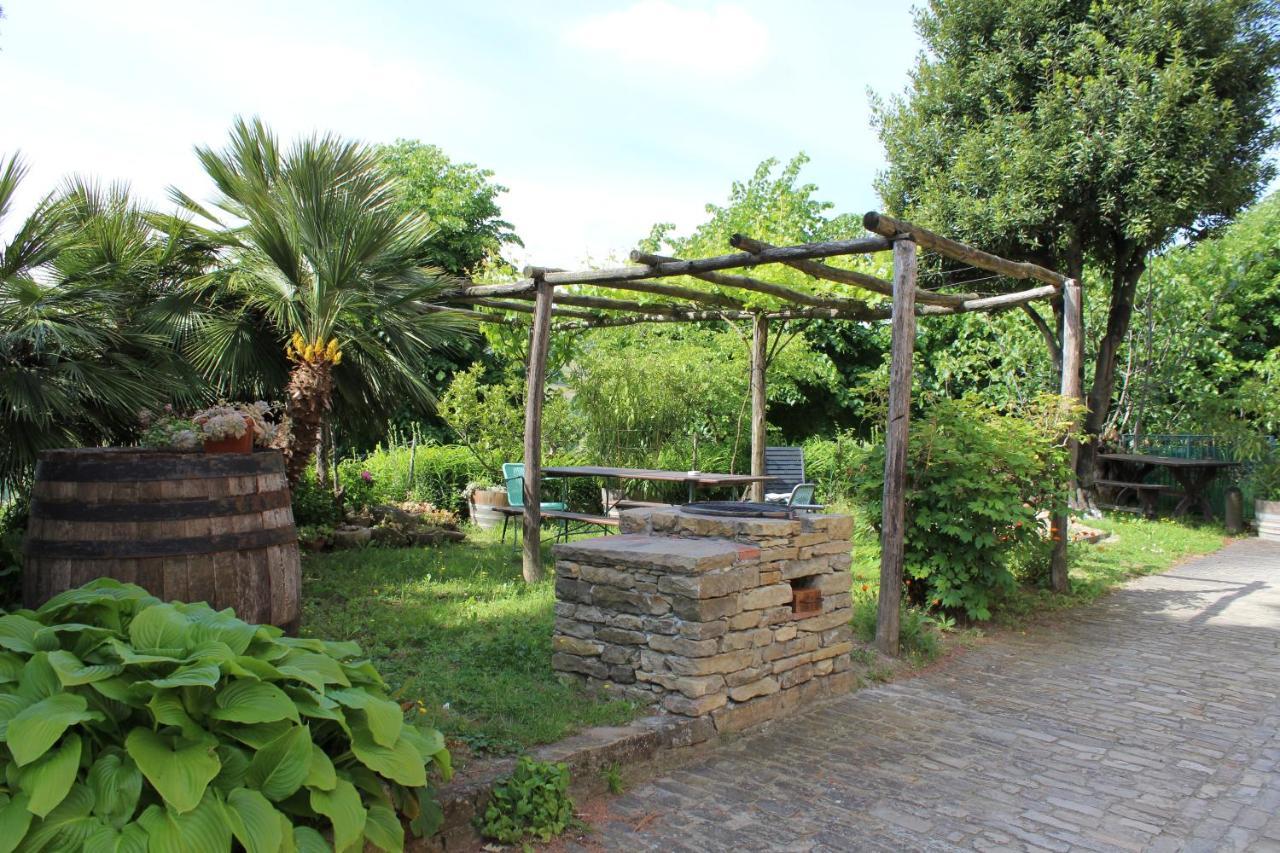 Agriturismo La Rovere Cossano Belbo Eksteriør billede