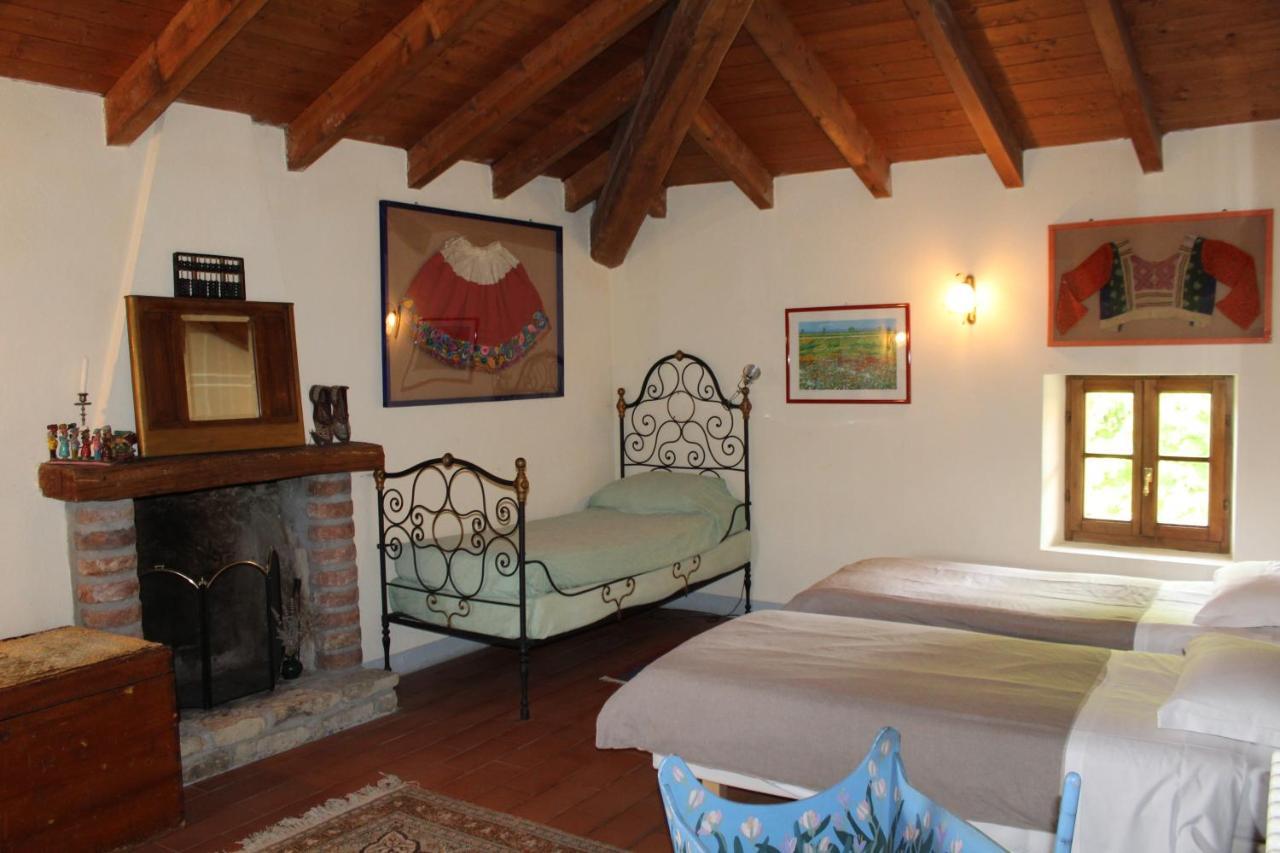 Agriturismo La Rovere Cossano Belbo Eksteriør billede