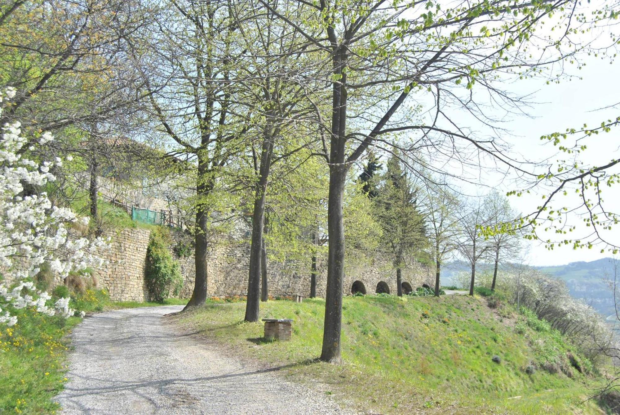 Agriturismo La Rovere Cossano Belbo Eksteriør billede
